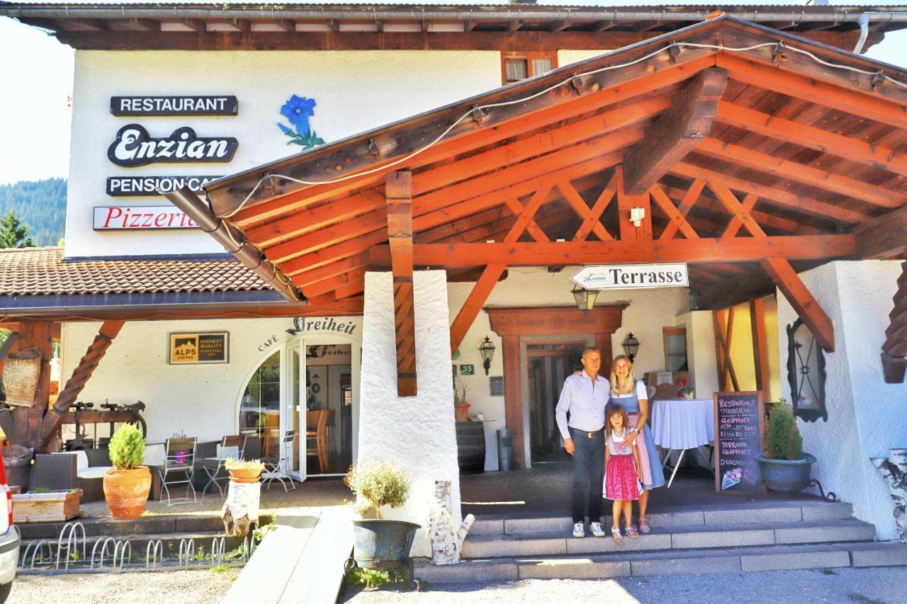 Gasthof Enzian Tannheim Luaran gambar