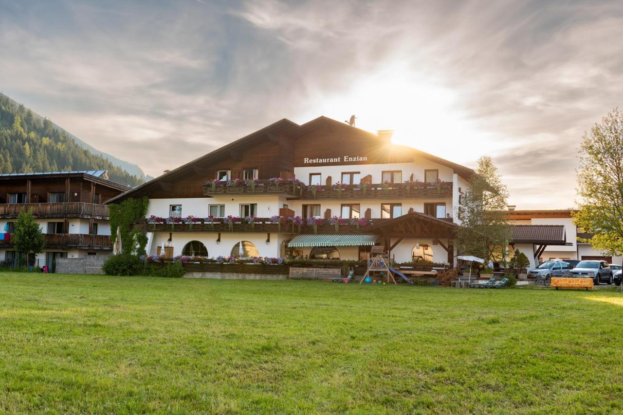 Gasthof Enzian Tannheim Luaran gambar