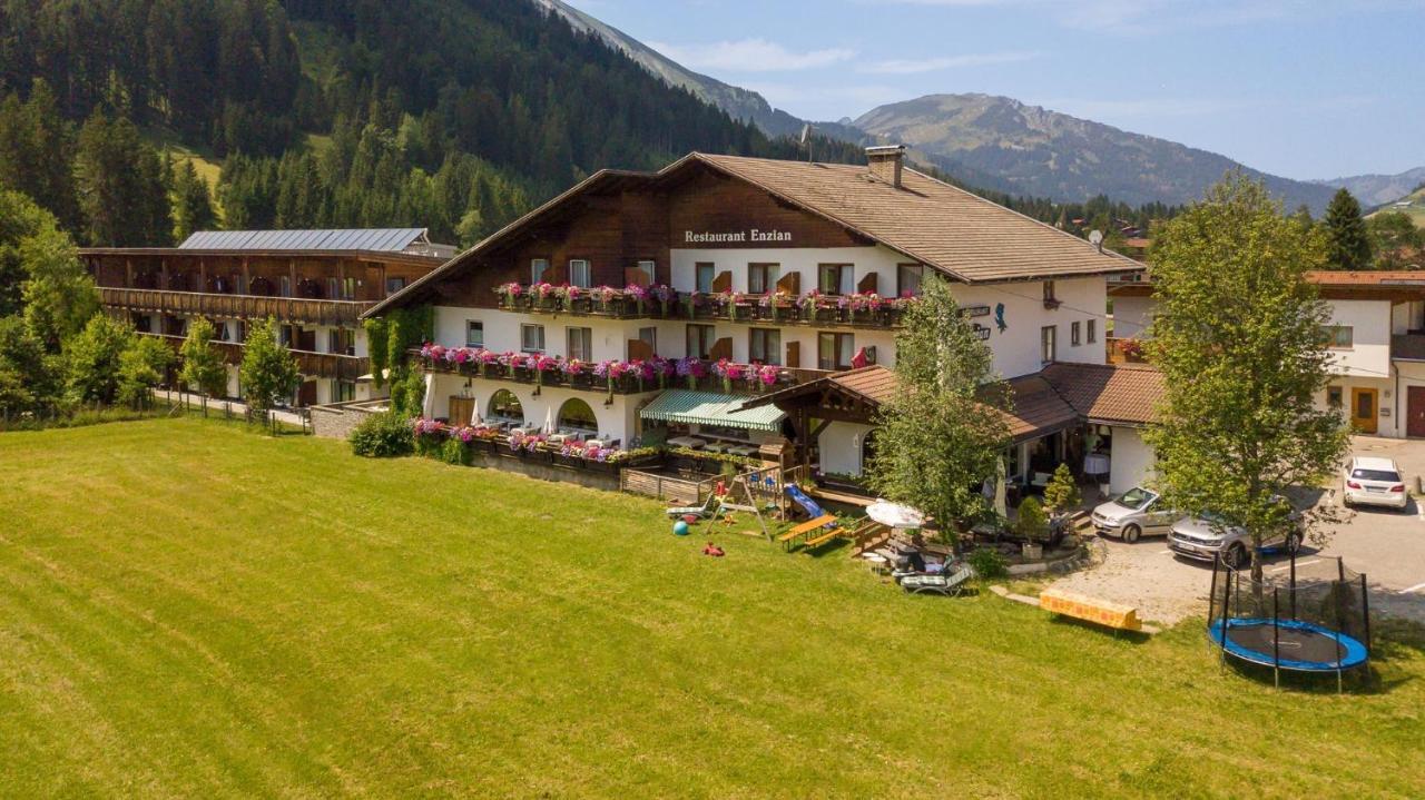 Gasthof Enzian Tannheim Luaran gambar