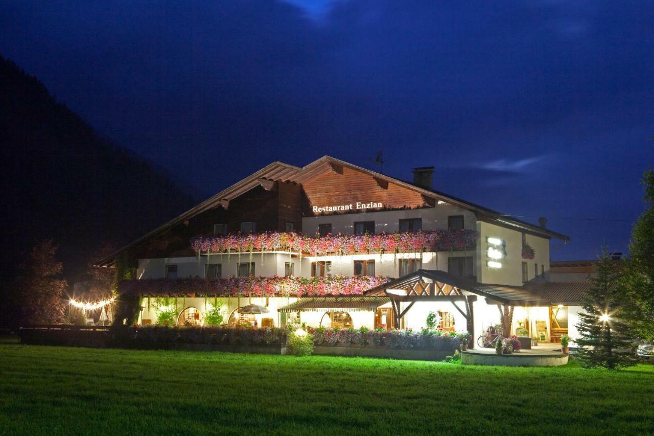 Gasthof Enzian Tannheim Luaran gambar